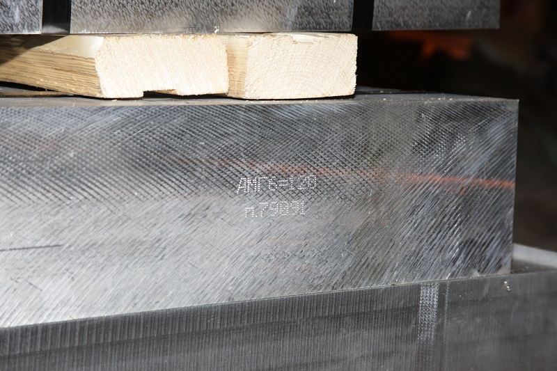 Алюминиевые плиты АМГ6. Резка на заготовки.